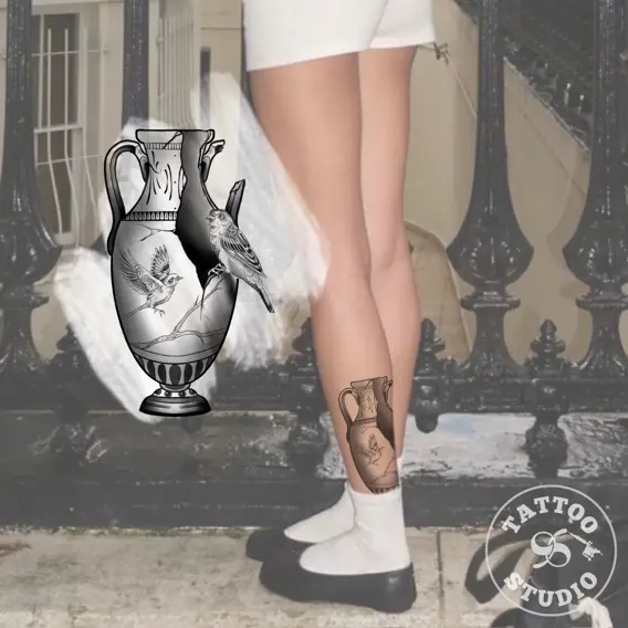 Frederikke - Vase with bird 
